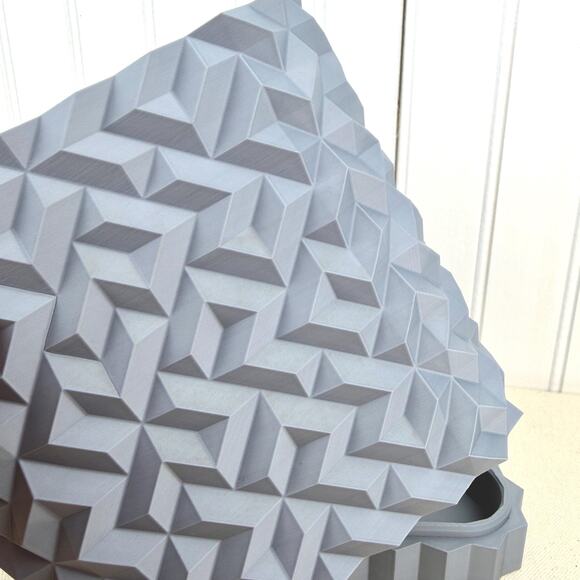 Cobble Planter 02, Indoor Flower Pot, Tabletop Planter, Triangular Design - Picture 6 of 11